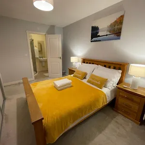 Holiday home In Cardiff, Sleeps 8, Cardiff